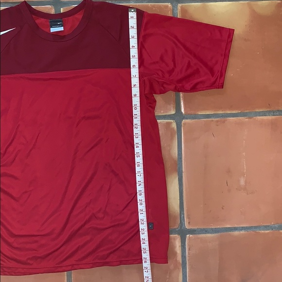 Boy’s Nike Sphere Dry Short Sleeve Shirt XL - Picture 5 of 6